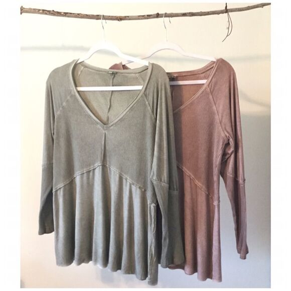 LONG Sleeve Top with Ribbed Detail Light Wash - Picture 13 of 14